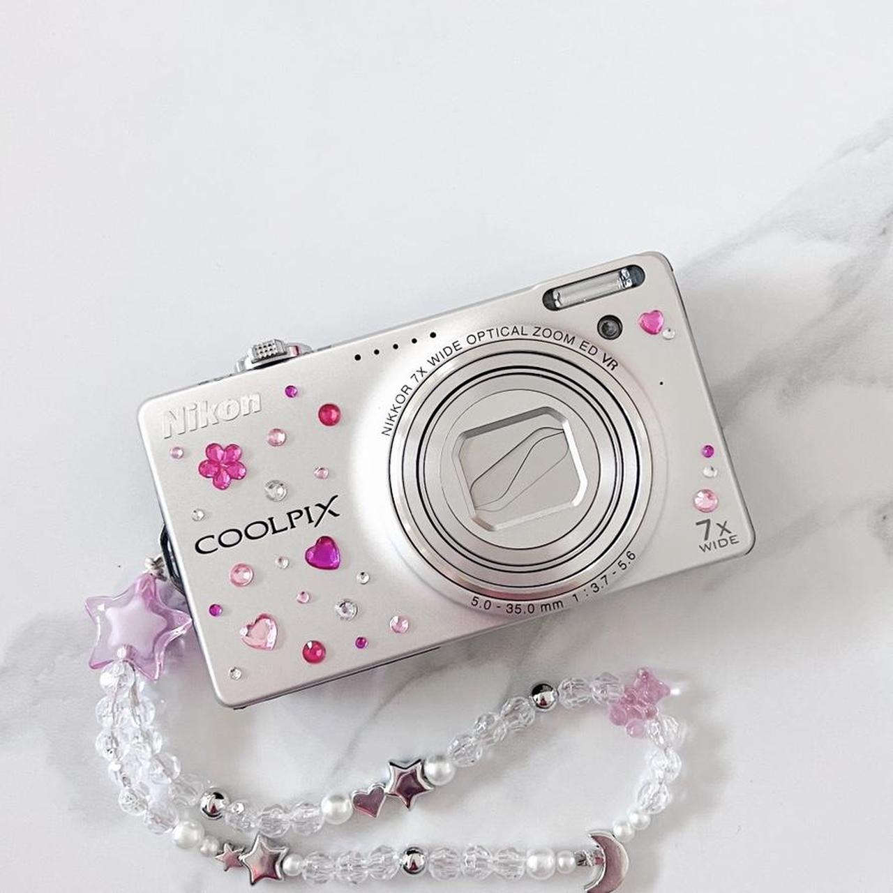 Nikon Coolpix S6000 โ Silver Y2K Digicam | 14.2MP, HD Video, 7ร Zoom