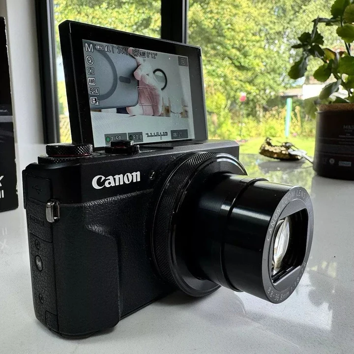 Pre-Owend camera Hot Black Digicam Compact Power with Pro Performance π