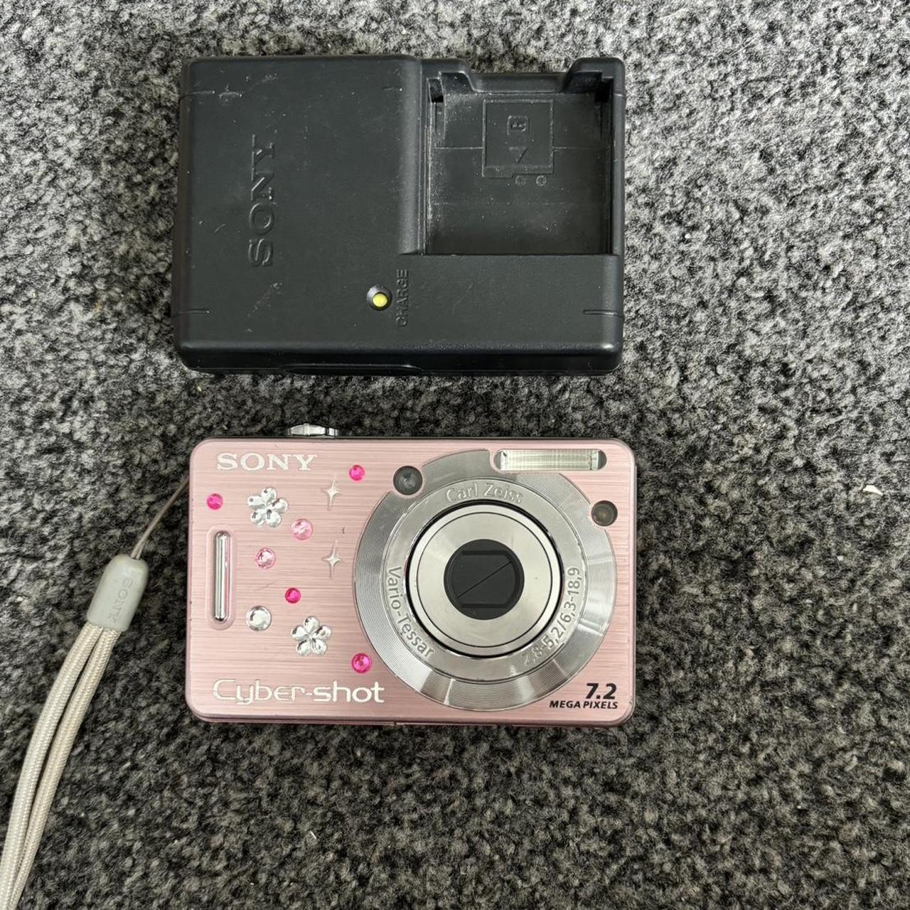 Used Digital Camera | Sony Cybershot Digital Camera in pink 🎀 DSC-W55 7.2MP | Complete Set