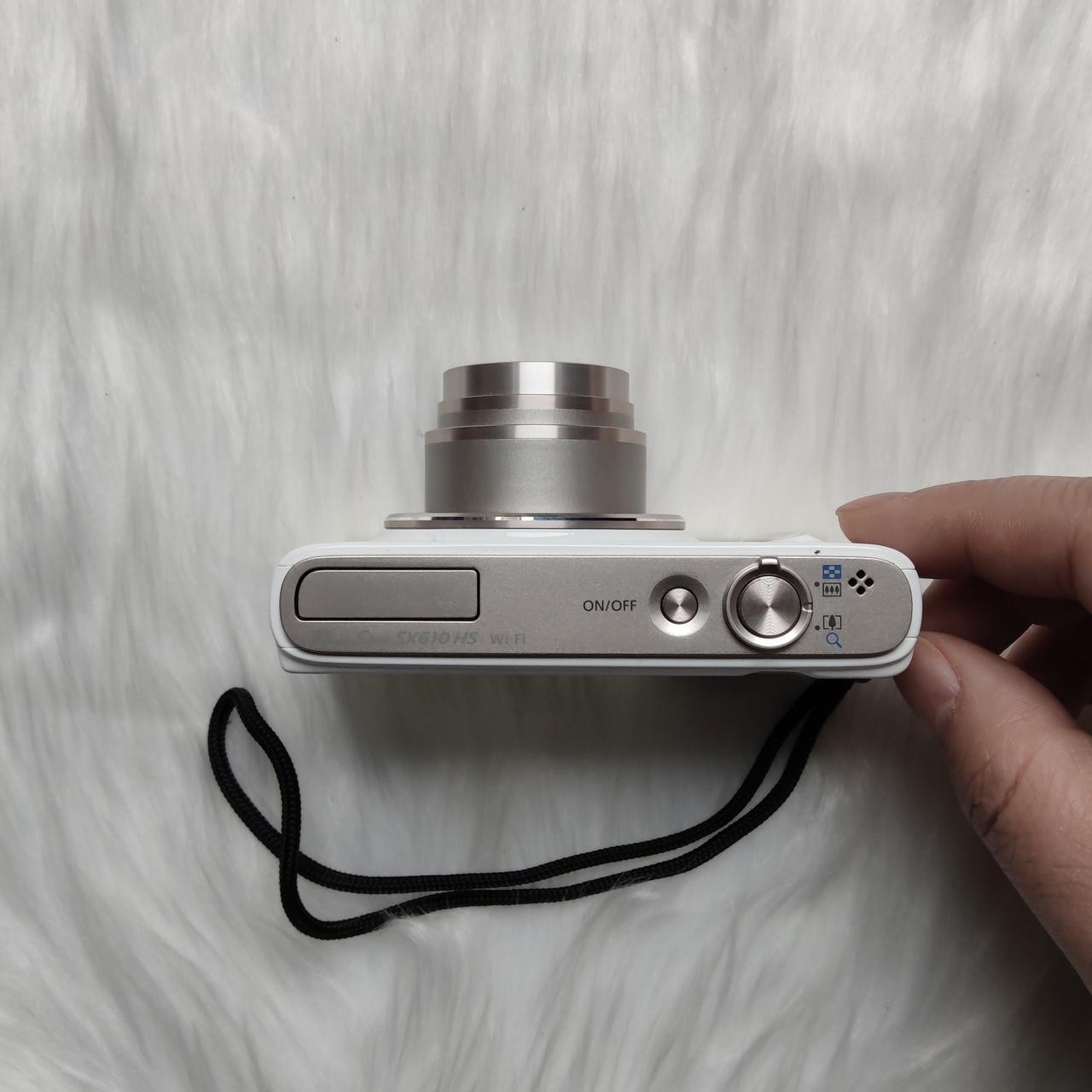 Used Digital Camera | Canon PowerShot SX610 HS digital camera - Boxed & Rarely in White & External Flash | Complete Set