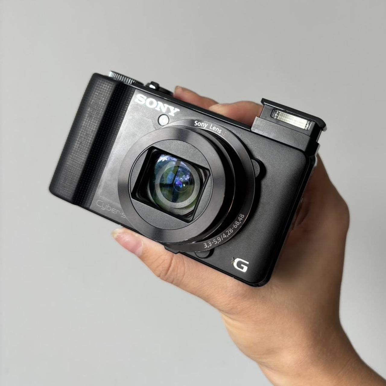 Used Digital Camera | Sony Cybershot Digital Camera in black | Complete Set