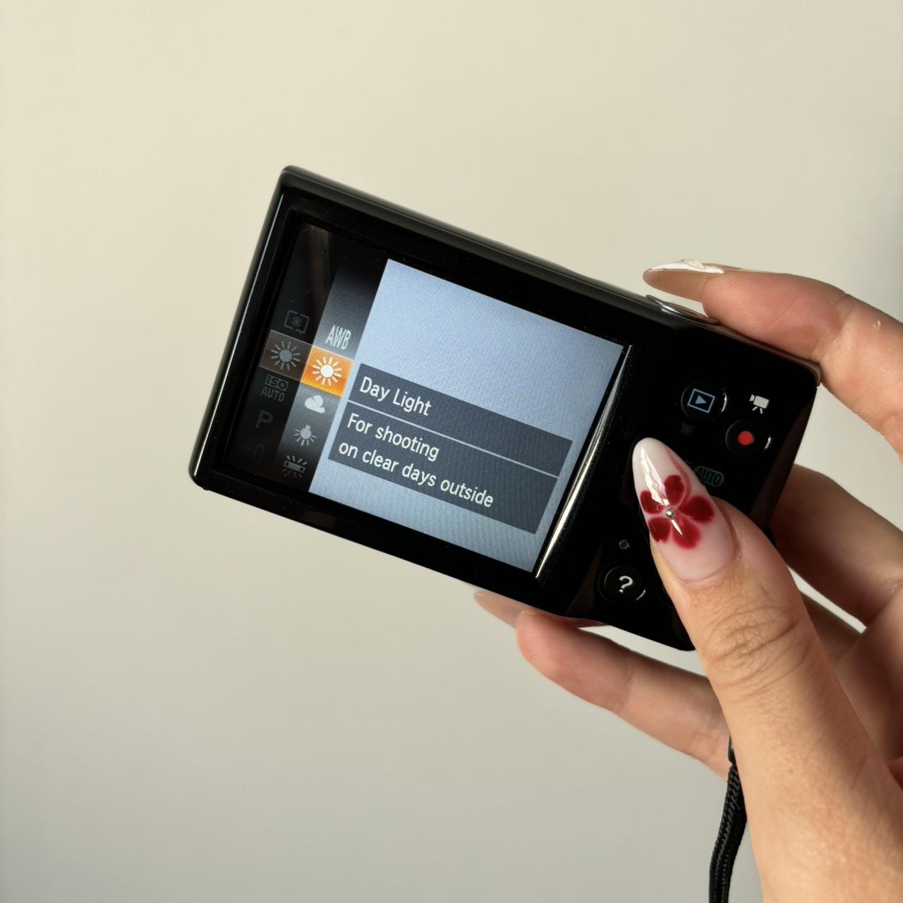 Used Digital Camera | Canon Ixus Digital Camera Digi Cam in sparkly black ✨ IXUS 145 16MP | Complete Set