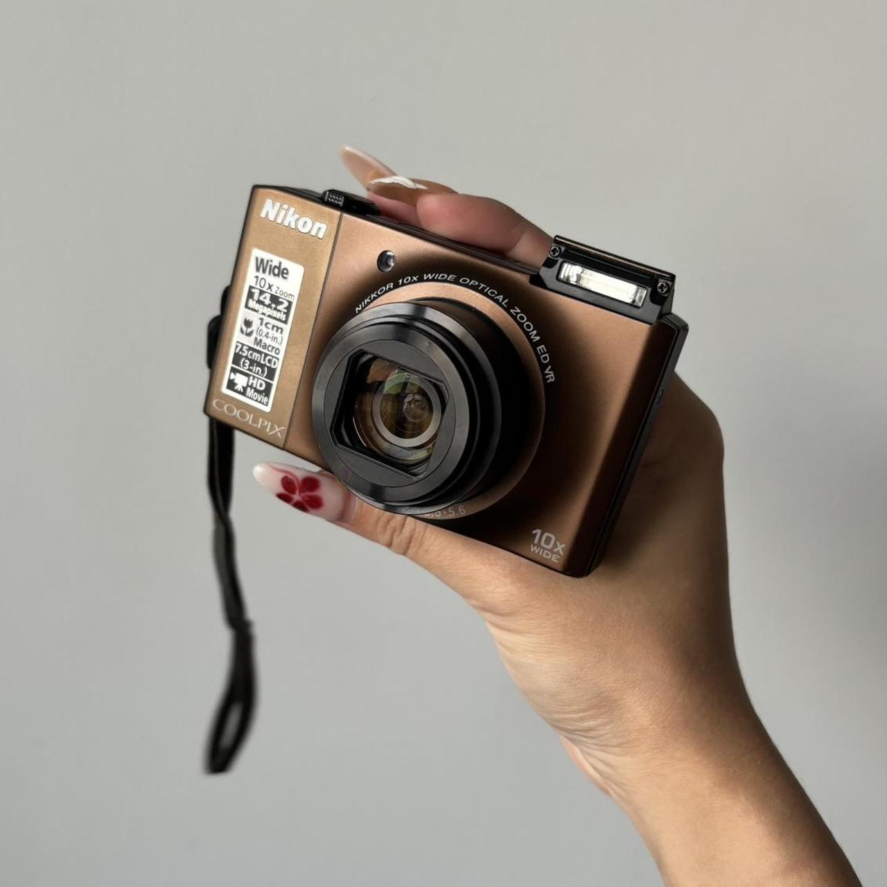 Used Digital Camera | Nikon Coolpix Digital Camera S8000 14MP Digital Camera in brown | Complete Set