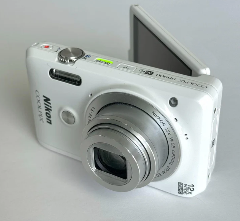 Pre-Owend Digital Camera Bundle  RARE Glossy White 🤍 ˚⊹ ⋆