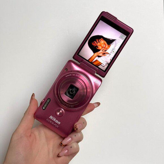 Pre-Owend Pink Digital Camera Bundle RARE Hot Pink Digicam 🎀