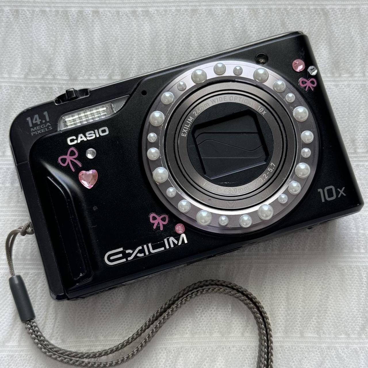 Used Digital Camera | Casio Exilim H15 Digital Camera | Complete Set