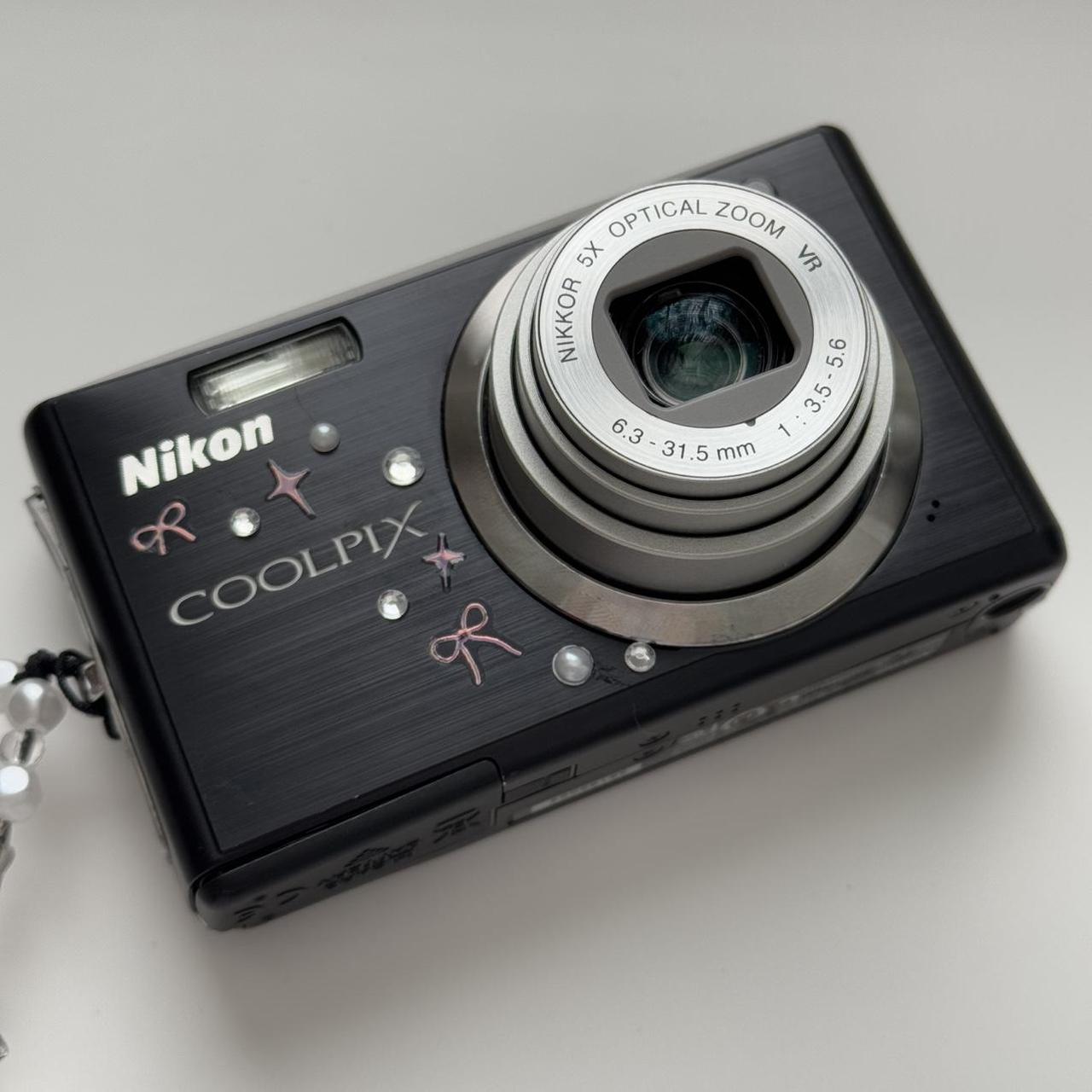 Used Digital Camera | Nikon Coolpix S560 Digital Camera | Complete Set