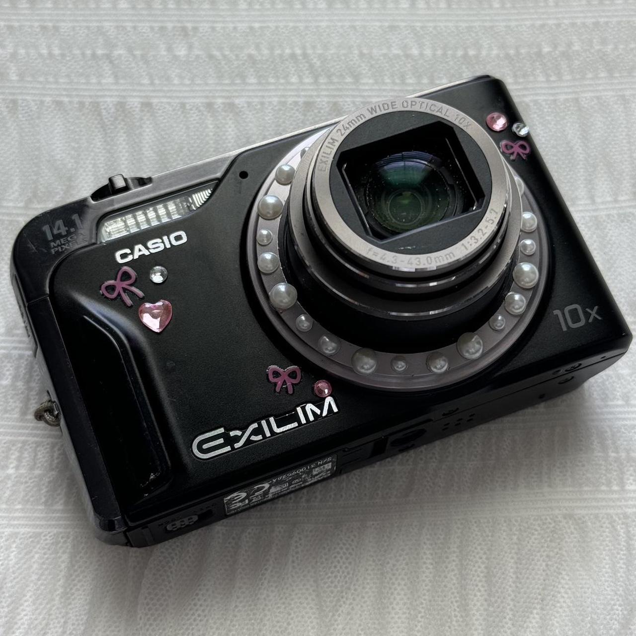 Used Digital Camera | Casio Exilim H15 Digital Camera | Complete Set